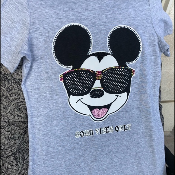 Women's Disney Medium Size T-Shirt - Picture 4 of 5